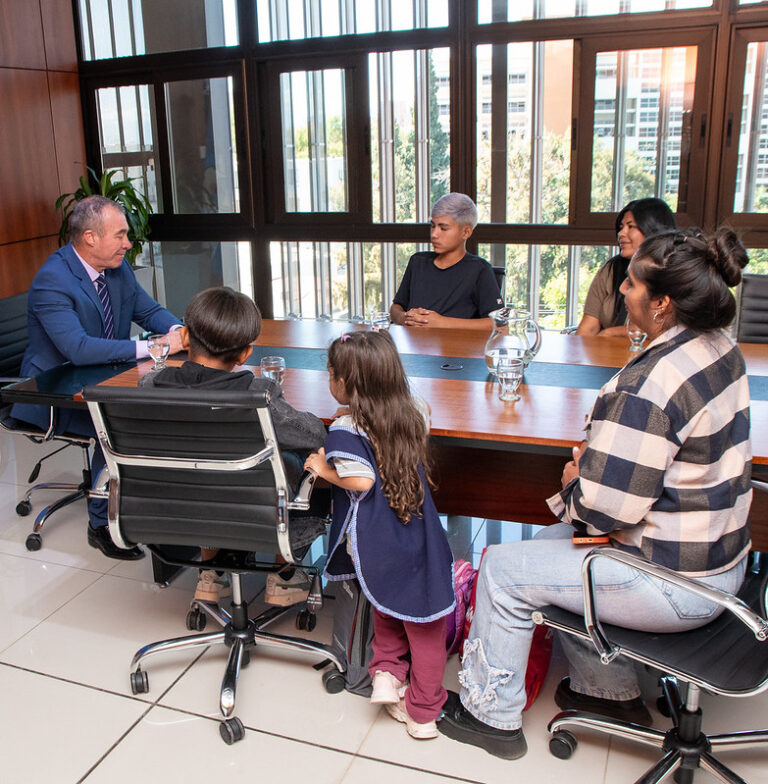 Fabián Martín recibió a jóvenes futbolistas seleccionados para River Plate